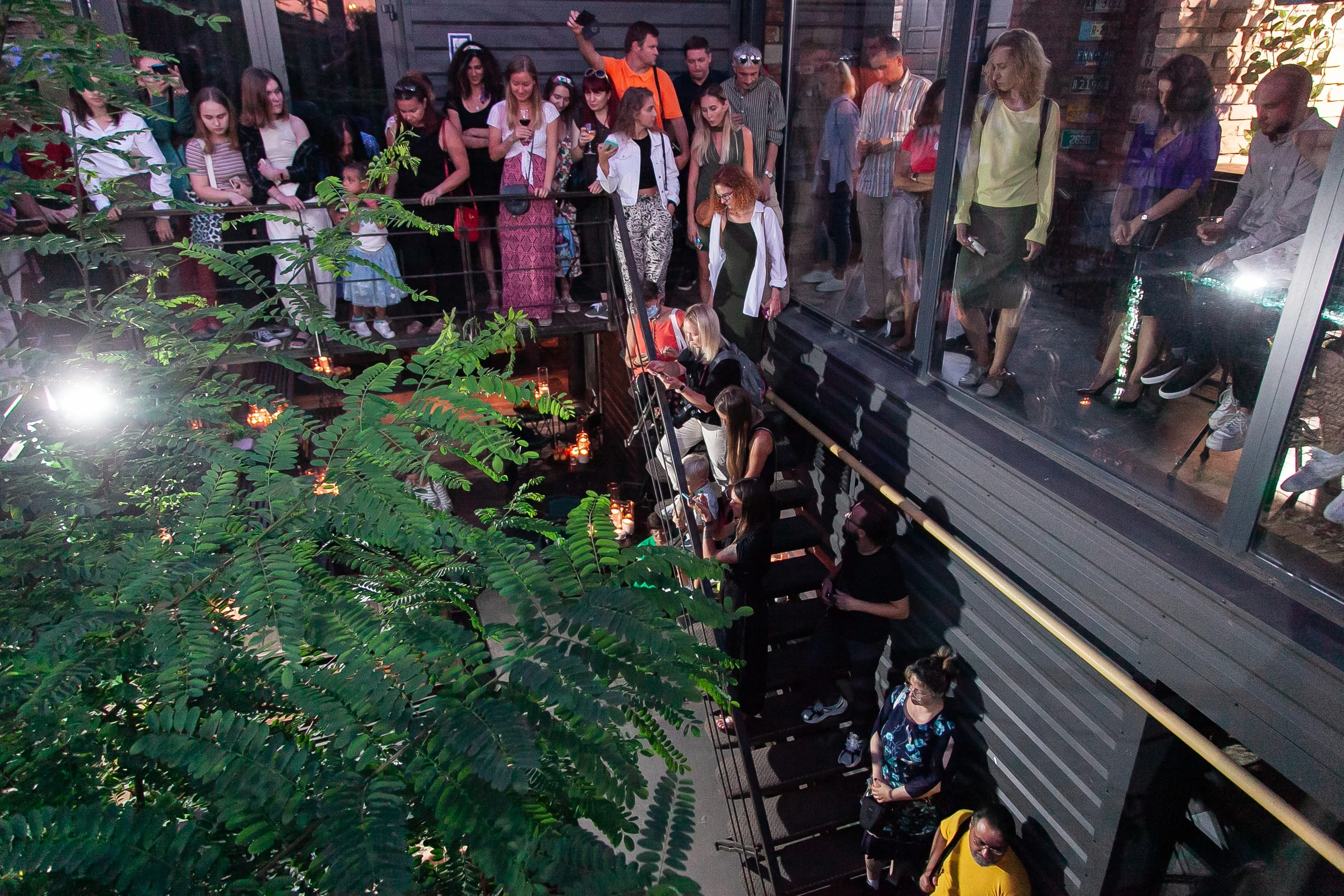 VERUM IN GRANO audience at SiniY Crab. Programme event photograph.