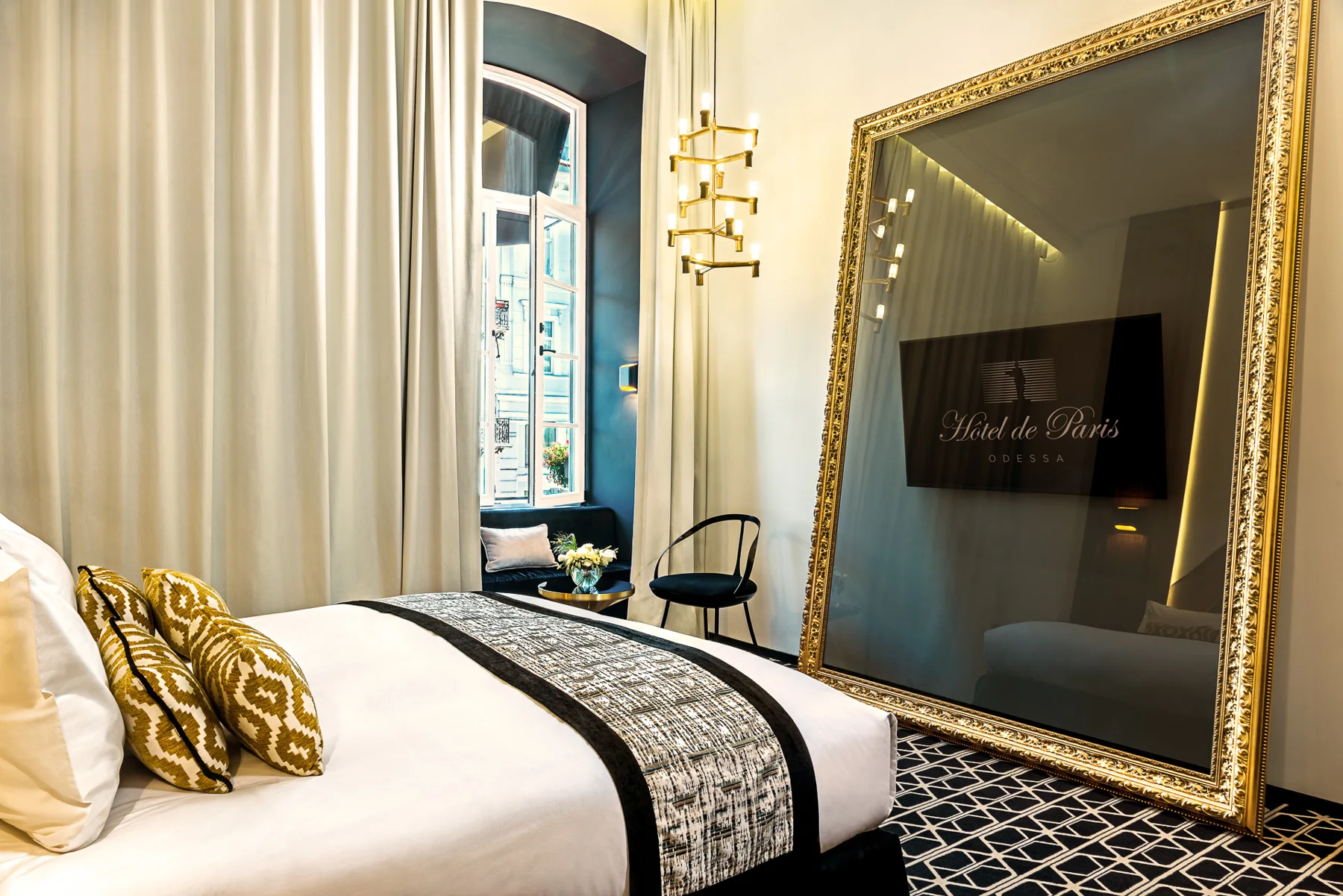 Hotel de Paris guest room. Interior design: Ana Moussinet / AMID.
