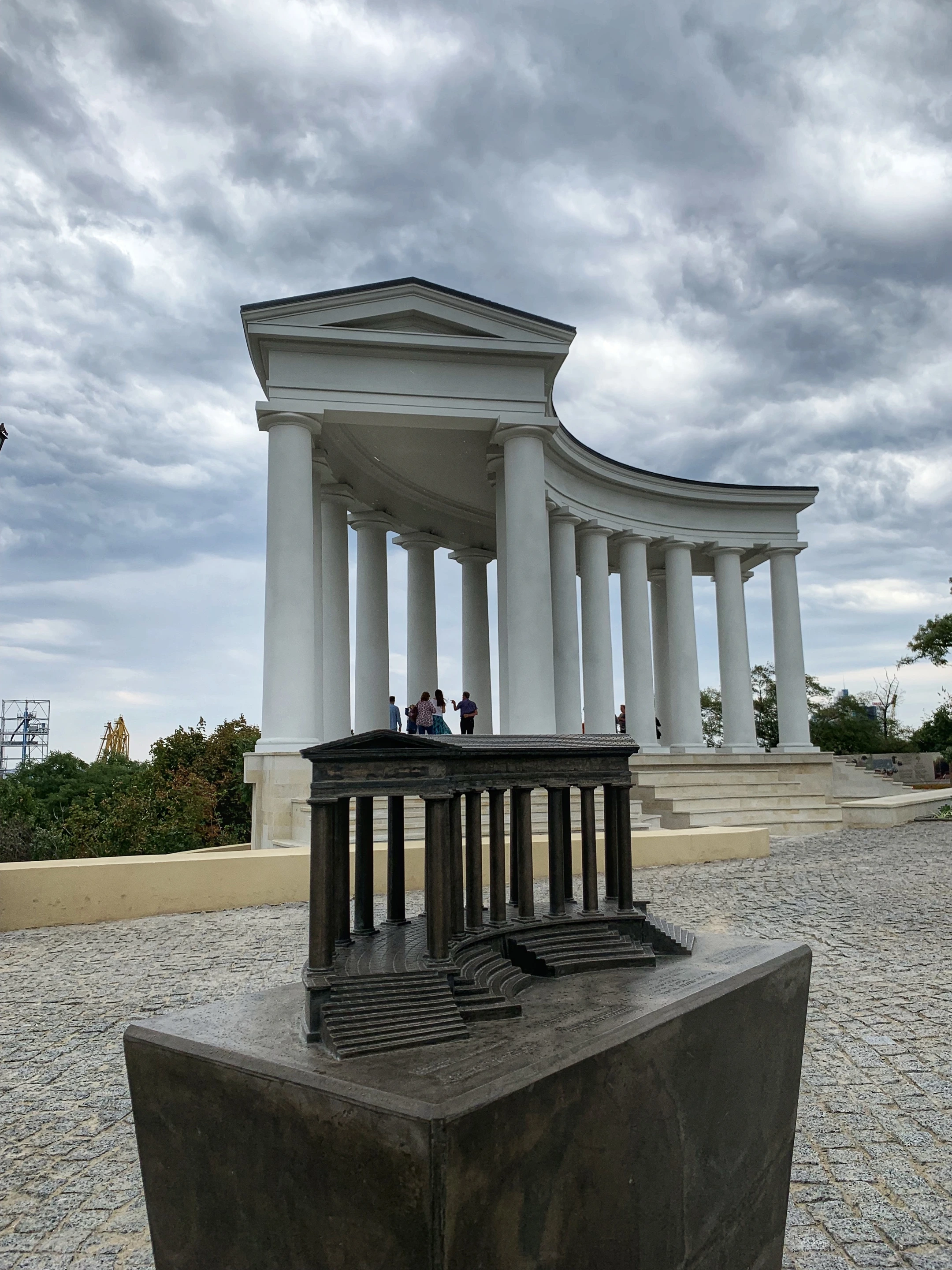 Odesa by Touch — the tactile colonnade model beside the full-size landmark, September 2019 archive.